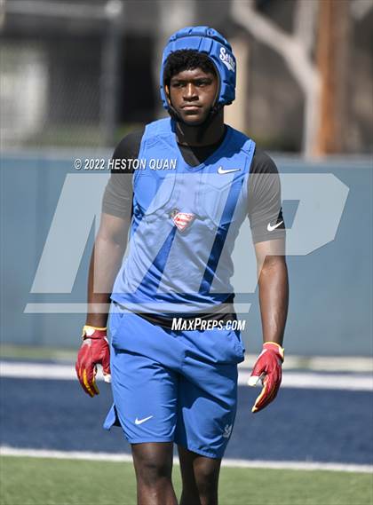 Thumbnail 3 in St. John Bosco vs. Serra (Brave 8 Invitational) photogallery.