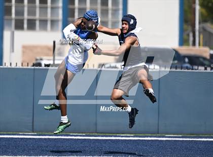 Thumbnail 3 in St. John Bosco vs. Serra (Brave 8 Invitational) photogallery.