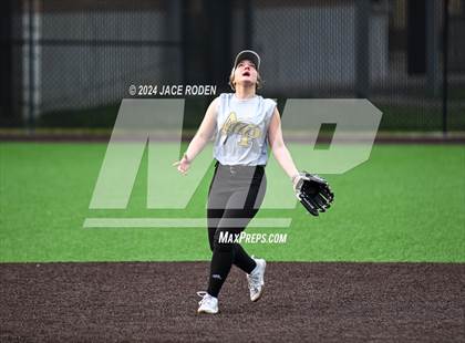 Thumbnail 2 in Kirbyville @ Anahuac photogallery.