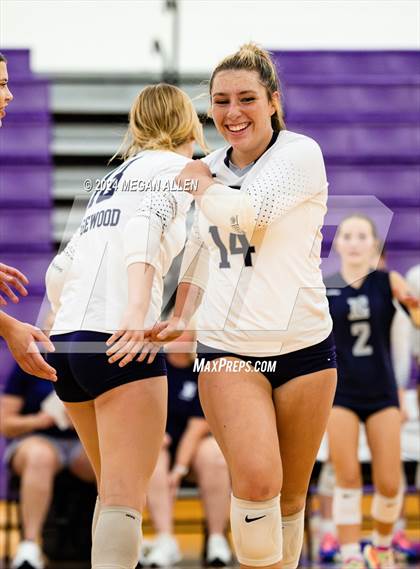 Thumbnail 1 in Edgewood @ Bellbrook photogallery.