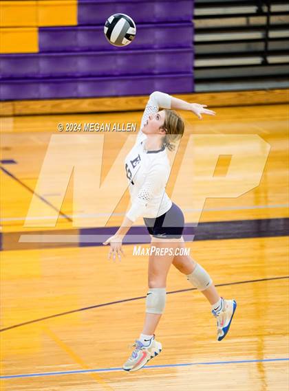 Thumbnail 3 in Edgewood @ Bellbrook photogallery.