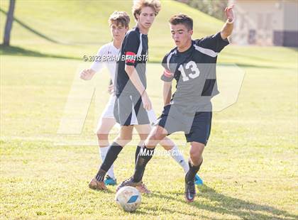 Thumbnail 1 in Seabury Hall vs Radford (HHSAA D2 Quarterfinal Playoff) photogallery.
