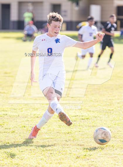 Thumbnail 1 in Seabury Hall vs Radford (HHSAA D2 Quarterfinal Playoff) photogallery.