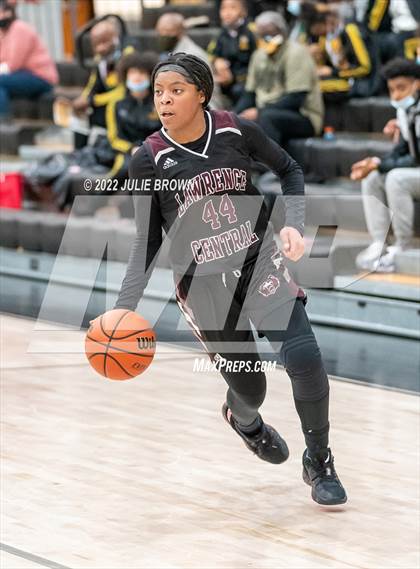 Thumbnail 3 in Lawrence Central vs. Cathedral (IHSAA 4A Sectional Rd 1) photogallery.