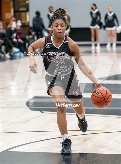Thumbnail 3 in Lawrence Central vs. Cathedral (IHSAA 4A Sectional Rd 1) photogallery.