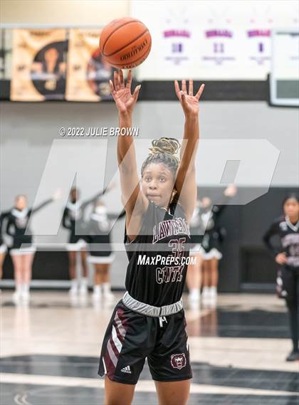 Thumbnail 3 in Lawrence Central vs. Cathedral (IHSAA 4A Sectional Rd 1) photogallery.