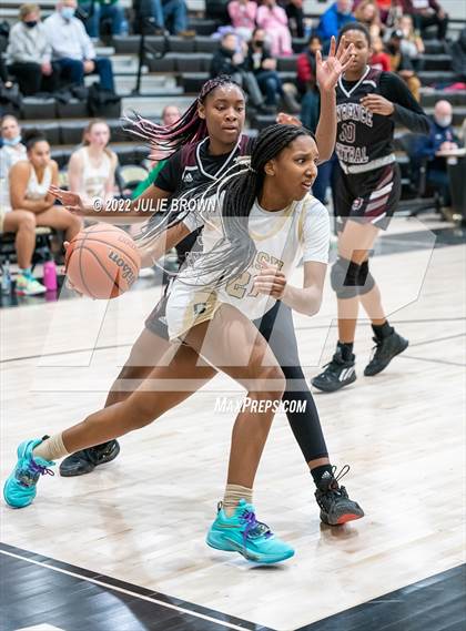 Thumbnail 1 in Lawrence Central vs. Cathedral (IHSAA 4A Sectional Rd 1) photogallery.