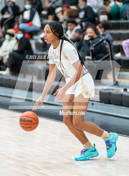 Thumbnail 1 in Lawrence Central vs. Cathedral (IHSAA 4A Sectional Rd 1) photogallery.