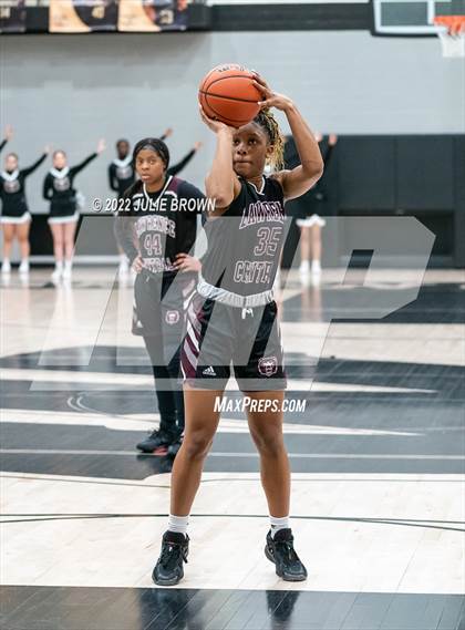 Thumbnail 1 in Lawrence Central vs. Cathedral (IHSAA 4A Sectional Rd 1) photogallery.