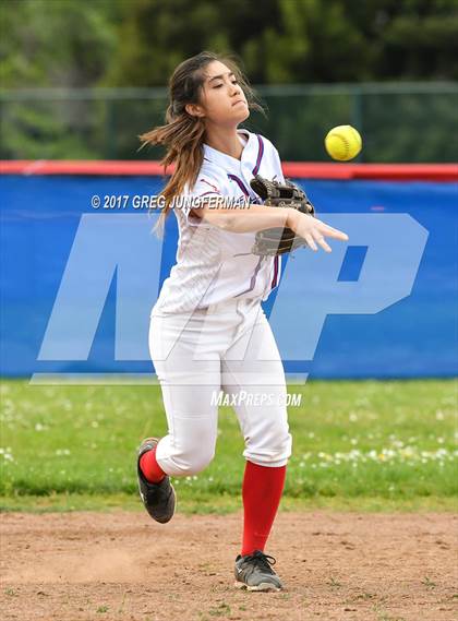 Thumbnail 2 in Montgomery @ Tamalpais photogallery.