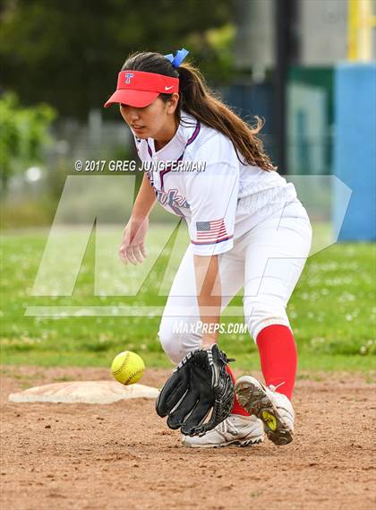 Thumbnail 1 in Montgomery @ Tamalpais photogallery.