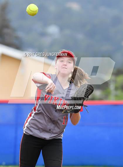 Thumbnail 3 in Montgomery @ Tamalpais photogallery.