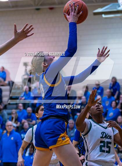 Thumbnail 2 in Canon-McMillan @ Taylor Allderdice (PIAA 6A Round 1) photogallery.