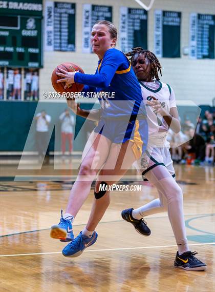 Thumbnail 3 in Canon-McMillan @ Taylor Allderdice (PIAA 6A Round 1) photogallery.