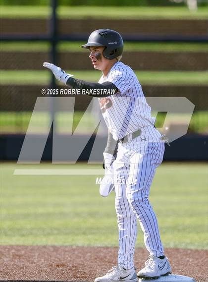 Thumbnail 3 in McKinney North vs. Aledo (UIL 5A DI State Semifinal Playoff) photogallery.