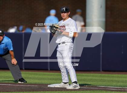 Thumbnail 1 in McKinney North vs. Aledo (UIL 5A DI State Semifinal Playoff) photogallery.