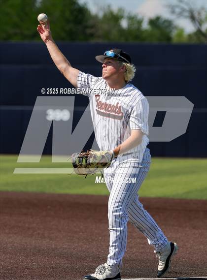 Thumbnail 2 in McKinney North vs. Aledo (UIL 5A DI State Semifinal Playoff) photogallery.