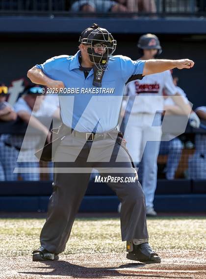 Thumbnail 3 in McKinney North vs. Aledo (UIL 5A DI State Semifinal Playoff) photogallery.