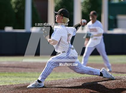 Thumbnail 3 in McKinney North vs. Aledo (UIL 5A DI State Semifinal Playoff) photogallery.