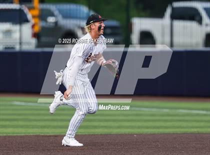 Thumbnail 1 in McKinney North vs. Aledo (UIL 5A DI State Semifinal Playoff) photogallery.