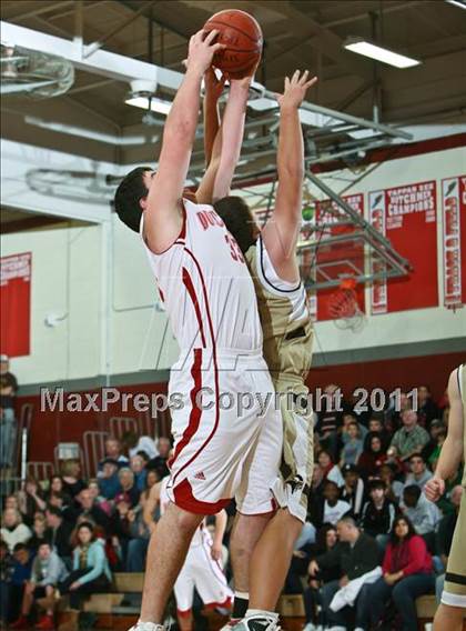 Thumbnail 3 in Tappan Zee vs Clarkstown South (Tappan Zee Tip-Off Tournament) photogallery.