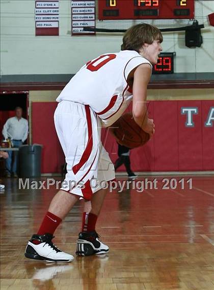 Thumbnail 2 in Tappan Zee vs Clarkstown South (Tappan Zee Tip-Off Tournament) photogallery.