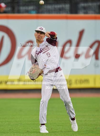 Thumbnail 2 in Cy-Fair vs. Pearland (UIL Baseball 6A Region 3 Regional Final) photogallery.