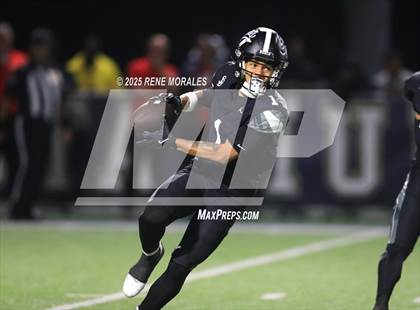 Thumbnail 2 in Mater Dei vs St. John Bosco photogallery.
