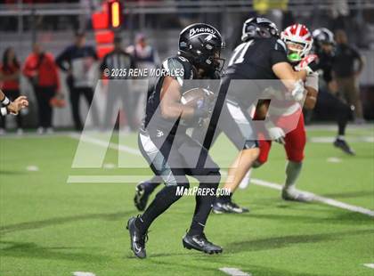 Thumbnail 3 in Mater Dei vs St. John Bosco photogallery.