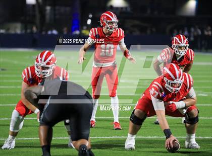 Thumbnail 2 in Mater Dei vs St. John Bosco photogallery.