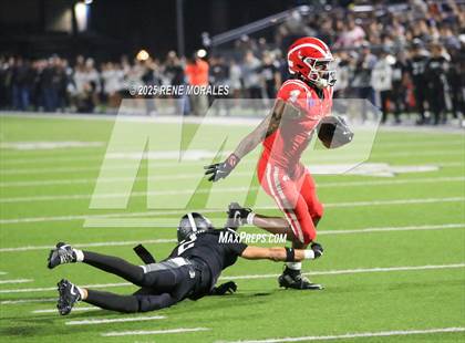 Thumbnail 1 in Mater Dei vs St. John Bosco photogallery.
