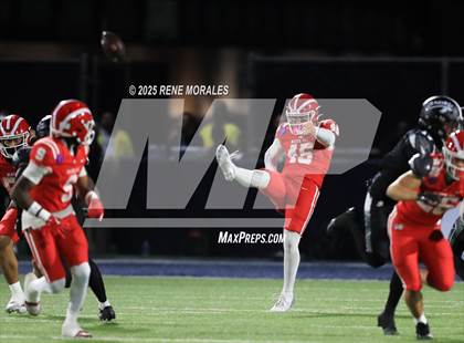 Thumbnail 3 in Mater Dei vs St. John Bosco photogallery.