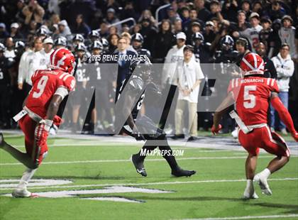 Thumbnail 2 in Mater Dei vs St. John Bosco photogallery.