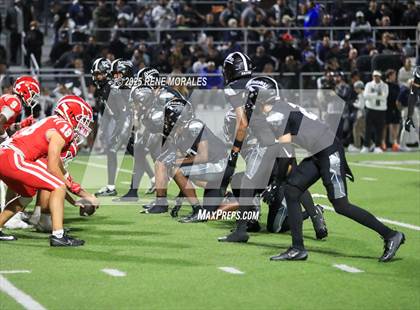 Thumbnail 2 in Mater Dei vs St. John Bosco photogallery.