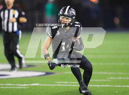 Thumbnail 3 in Mater Dei vs St. John Bosco photogallery.