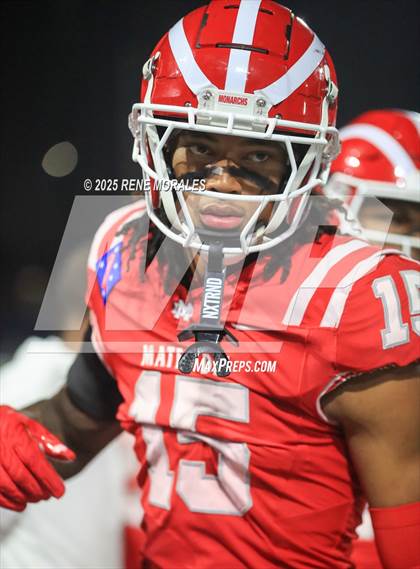 Thumbnail 3 in Mater Dei vs St. John Bosco photogallery.