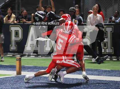 Thumbnail 2 in Mater Dei vs St. John Bosco photogallery.
