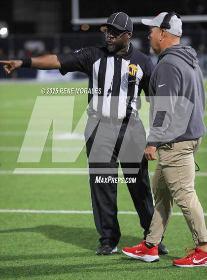 Thumbnail 1 in Mater Dei vs St. John Bosco photogallery.