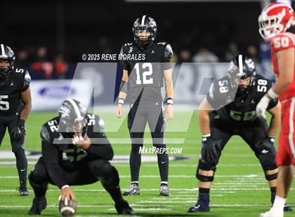 Thumbnail 3 in Mater Dei vs St. John Bosco photogallery.