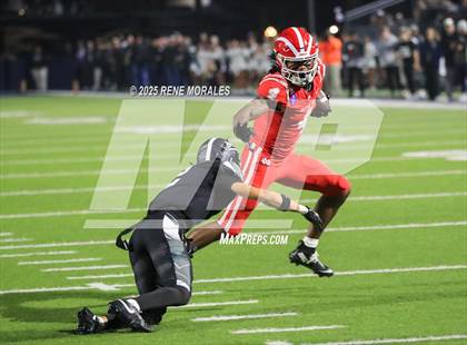 Thumbnail 2 in Mater Dei vs St. John Bosco photogallery.