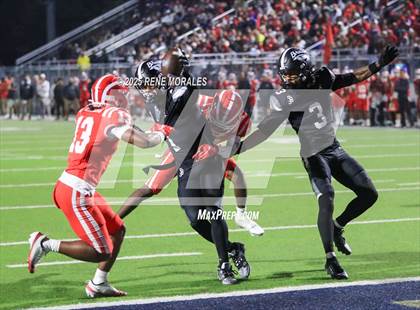 Thumbnail 1 in Mater Dei vs St. John Bosco photogallery.