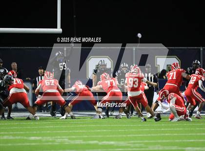 Thumbnail 3 in Mater Dei vs St. John Bosco photogallery.