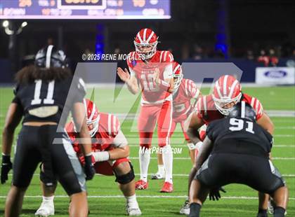 Thumbnail 1 in Mater Dei vs St. John Bosco photogallery.