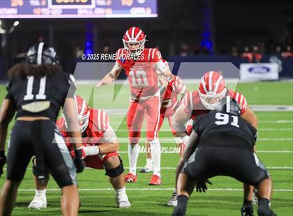 Thumbnail 3 in Mater Dei vs St. John Bosco photogallery.