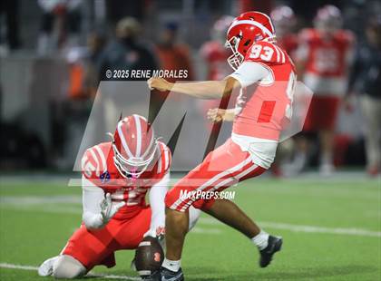 Thumbnail 3 in Mater Dei vs St. John Bosco photogallery.