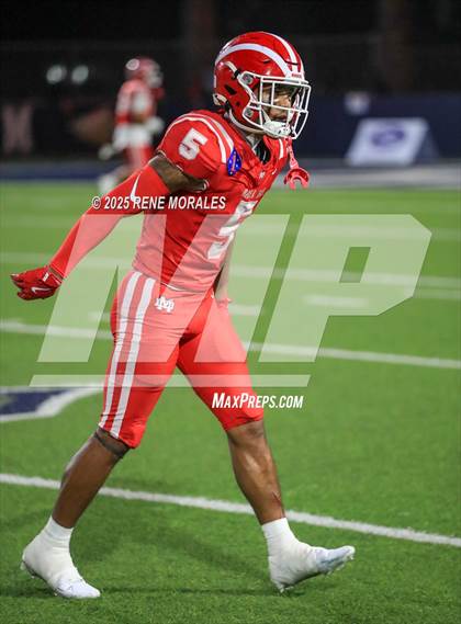 Thumbnail 1 in Mater Dei vs St. John Bosco photogallery.