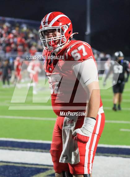 Thumbnail 3 in Mater Dei vs St. John Bosco photogallery.