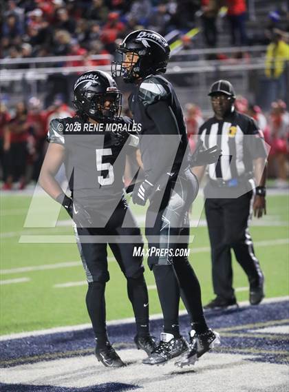 Thumbnail 3 in Mater Dei vs St. John Bosco photogallery.