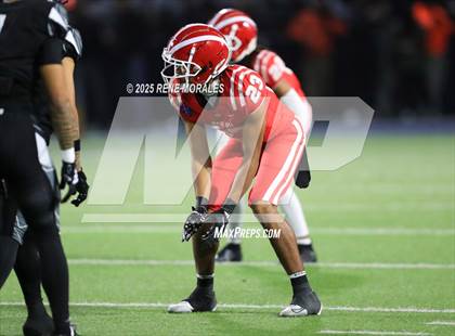 Thumbnail 3 in Mater Dei vs St. John Bosco photogallery.