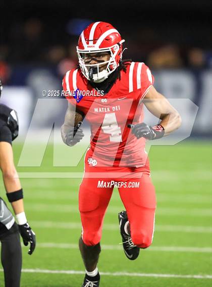 Thumbnail 3 in Mater Dei vs St. John Bosco photogallery.